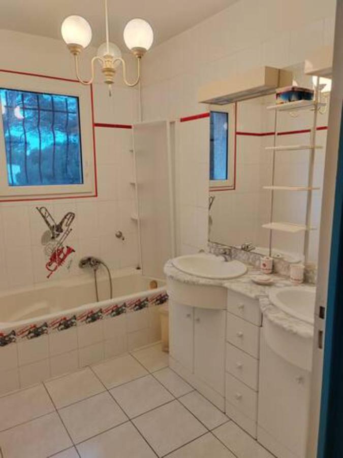 Chambre A Louer Dans Villa St Clair-V-Vue Etang Thau Sète Buitenkant foto